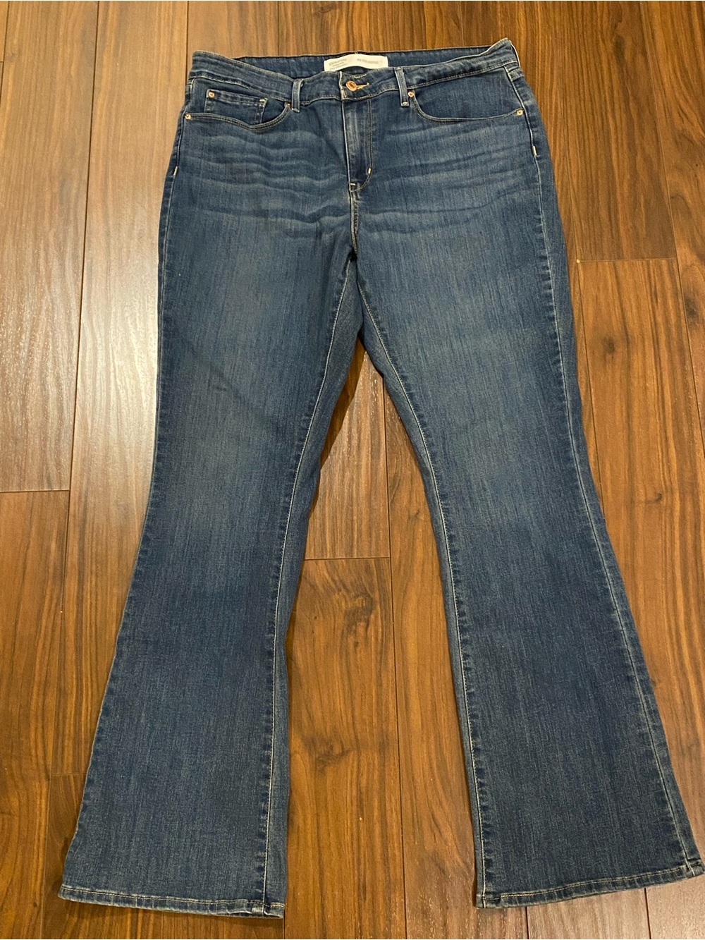 Levi’s Signature mid rise bootcut jeans size 16 long
